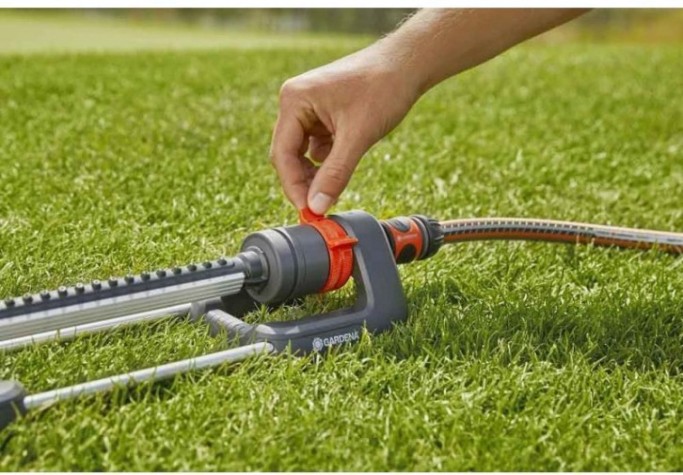 Дождеватель осциллирующий GARDENA Aqua L 18704-20.000.00 [18704-20.000.00]