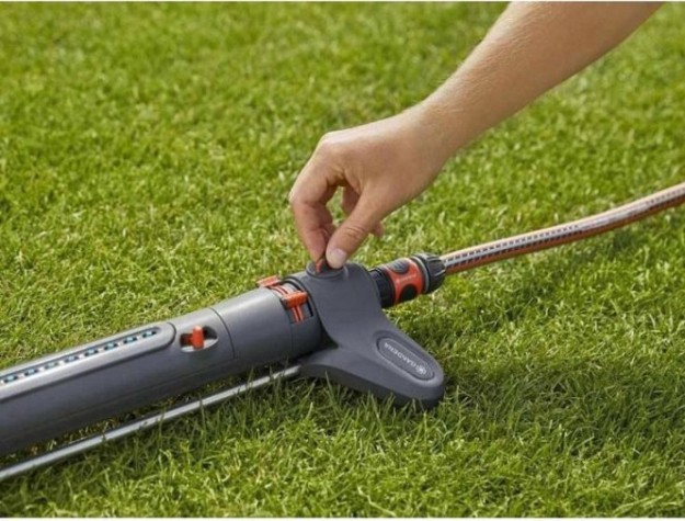 Дождеватель осциллирующий GARDENA AquaZoom L 18714-20.000.00 [18714-20.000.00]