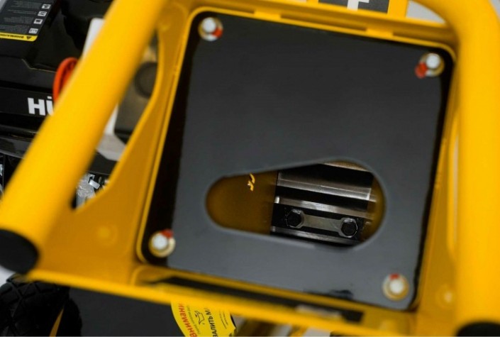 Измельчитель веток бензиновый HUTER GSH-7800 [70/13/37]