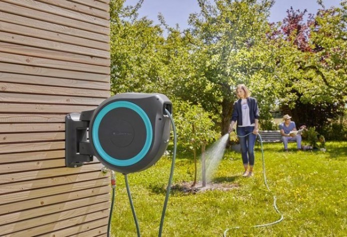 Катушка настенная GARDENA RollUp L со шлангом 30 м, голубая 18625-20.000.00 [18625-20.000.00]