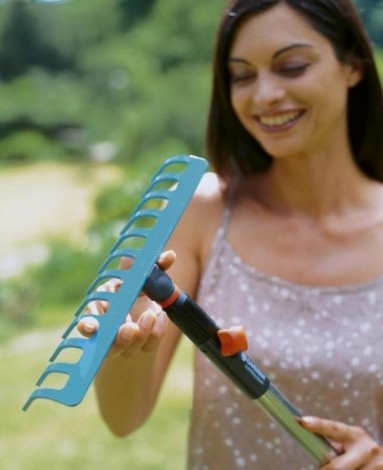 Комбосистема GARDENA 03024-36.000.00 комплект: грабли 30 см (насадка + рукоятка дерево 130 см) [03024-36.000.00]