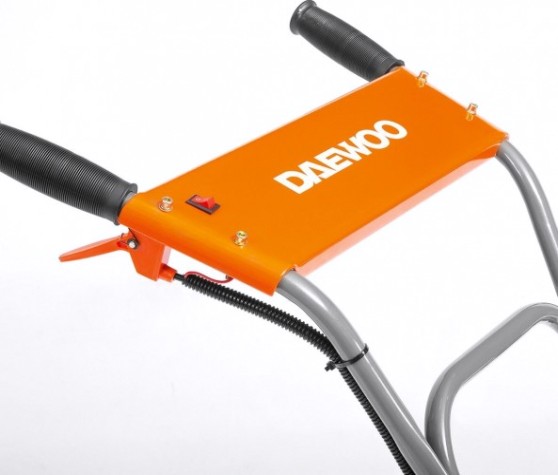 Культиватор DAEWOO DAT 3530 бензиновый