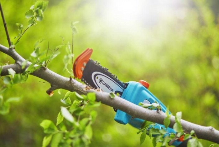 Ножницы-кусторез аккумуляторные телескопические GARDENA THS 20/18V без АКБ и ЗУ [14770-55.000.00]
