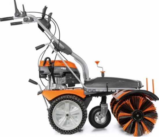 Подметальная машина DAEWOO DASC 70100 Подметальная машина DAEWOO DASC 70100