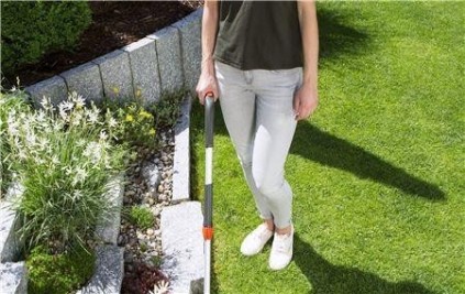 Рукоятка телескопическая GARDENA с опорными колесами 09859-20.000.00 [09859-20.000.00]