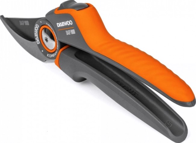 Секатор DAEWOO DAGP 900 плоскостной c храповиком