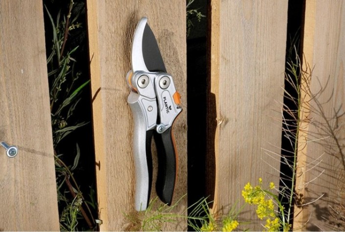 Секатор PLANTIC Pro81 плоскостной [25281-01]