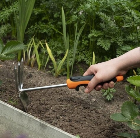 Тяпка садовая PLANTIC PRO [36380-01]