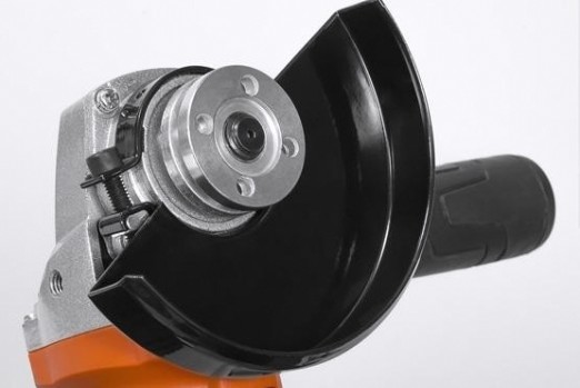 Угловая шлифмашина DAEWOO DAG 650-125